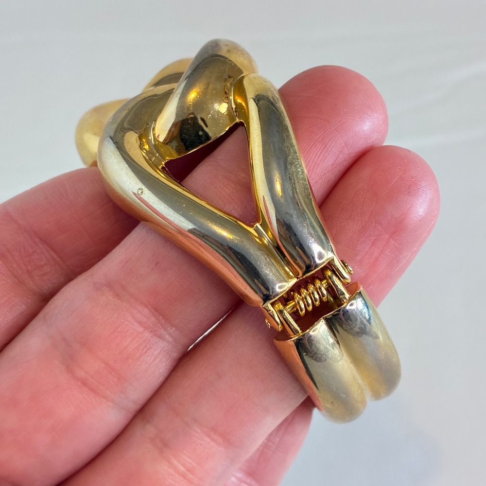 Vintage Gold Tone Clamper Bracelet Chunky Hinged Bangle Statement Jewelry - Picture 8 of 9